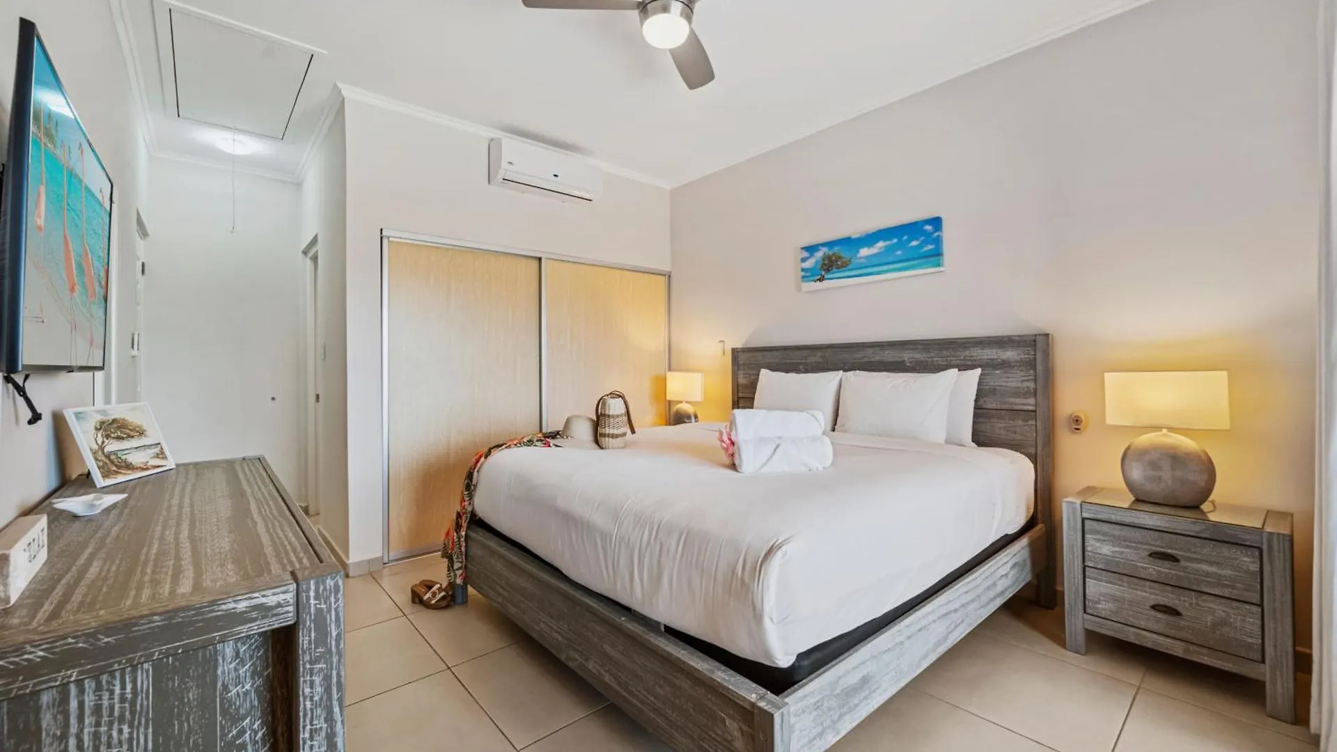New 1 Min To Beach, Resort Style Amenities, Bbq Palm Beach Apartment