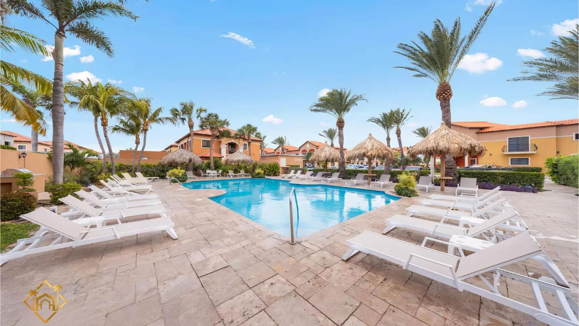 New 1 Min To Beach, Resort Style Amenities, Bbq Palm Beach Apartment