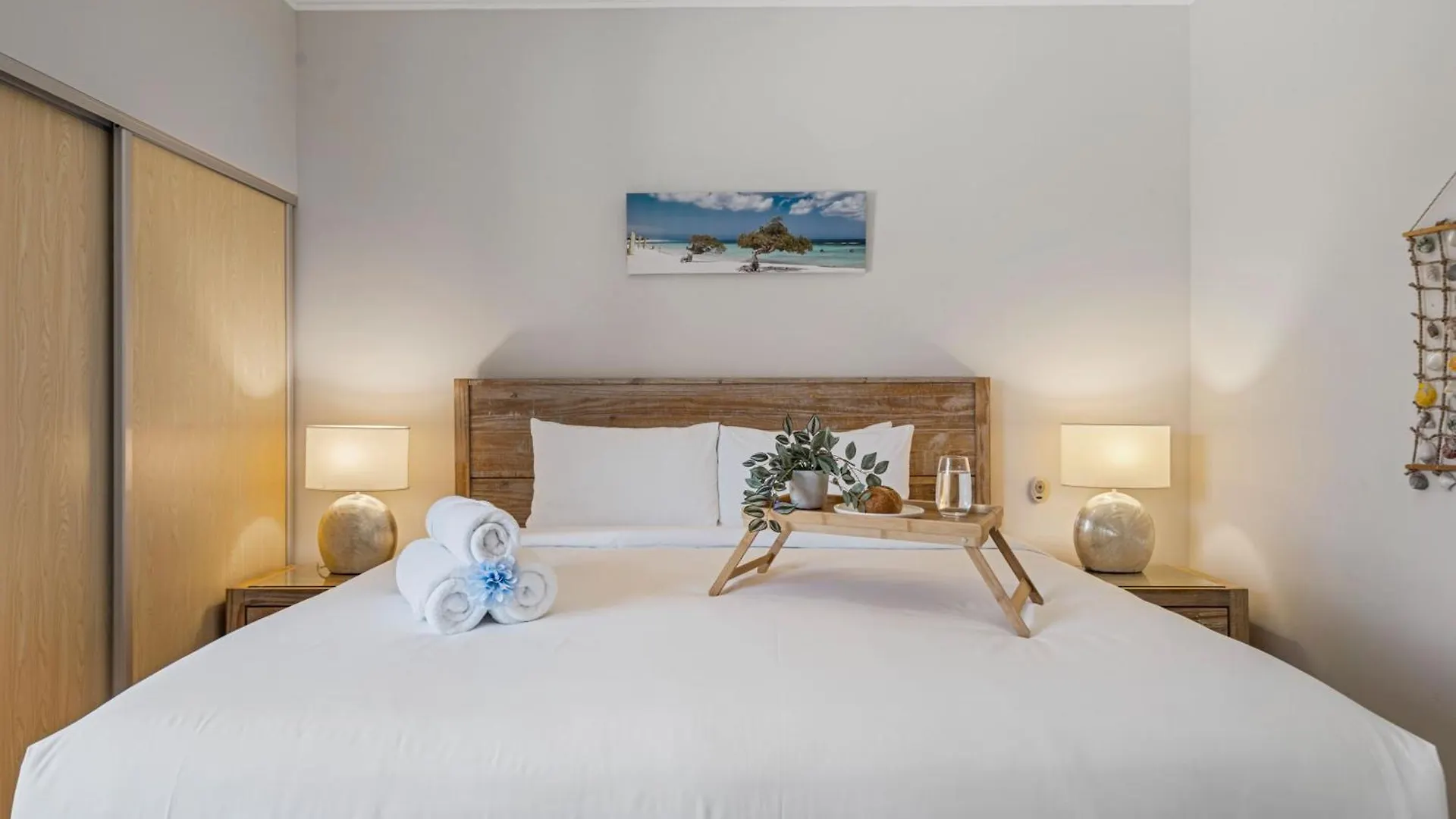 New 1 Min To Beach, Resort Style Amenities, Bbq Palm Beach