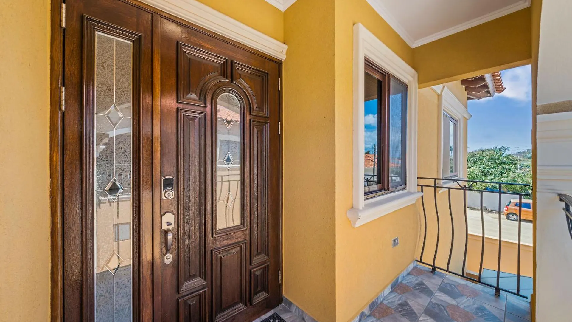 New 1 Min To Beach, Resort Style Amenities, Bbq Palm Beach