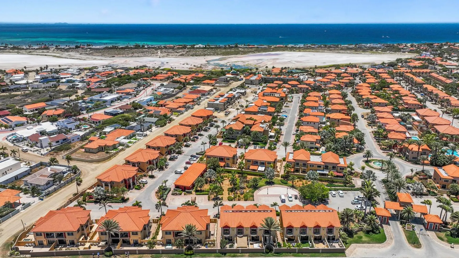 New 1 Min To Beach, Resort Style Amenities, Bbq Palm Beach Apartment