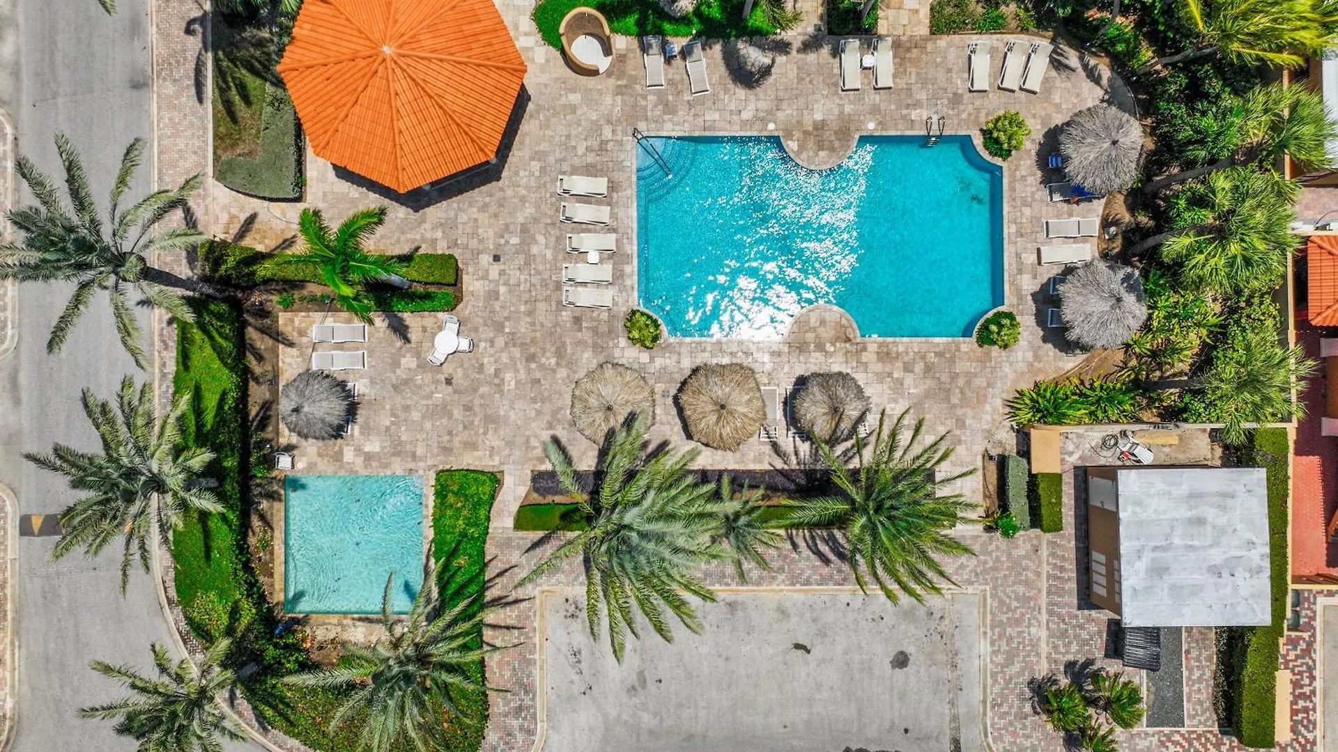 New 1 Min To Beach, Resort Style Amenities, Bbq Palm Beach